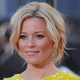 Illustration for article titled Elizabeth Banks Gives Double Middle Finger at Berlin Film Festival